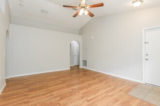 3119 Whispering Trails St in Winter Haven, FL - Building Photo - Building Photo