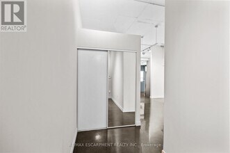 66 Bay St S in Hamilton, ON - Building Photo - Building Photo