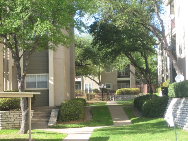 Covington Pointe Apartments