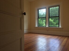 1476 Beacon St, Unit 3C in Brookline, MA - Building Photo - Building Photo