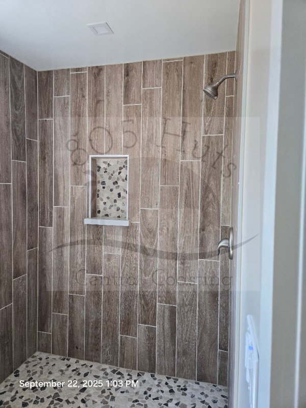 1378 Yale Pl in Santa Maria, CA - Foto de edificio - Building Photo