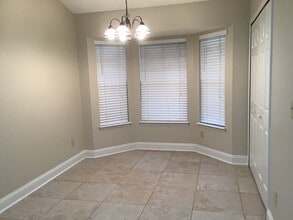 240 Honeysuckle Way in Saint Johns, FL - Foto de edificio - Building Photo