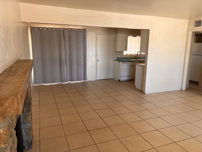 1010 S Lehigh Dr in Tucson, AZ - Building Photo - Building Photo