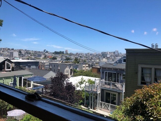 14 Leona Terrace in San Francisco, CA - Building Photo - Building Photo