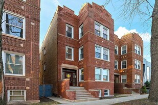 2626 N Ridgeway Ave in Chicago, IL - Building Photo