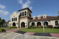 Heritage Estates in Houston, TX - Foto de edificio - Building Photo