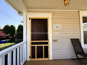 9456 N Charleston Ave in Portland, OR - Building Photo - Building Photo