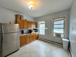 61 Crescent Ave, Unit 1 in Boston, MA - Building Photo - Building Photo