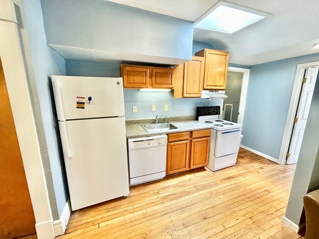 539 Packard St