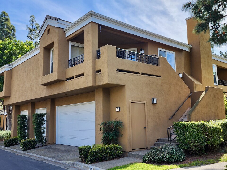 77 Vassar Aisle, Unit Condo in Irvine, CA - Building Photo