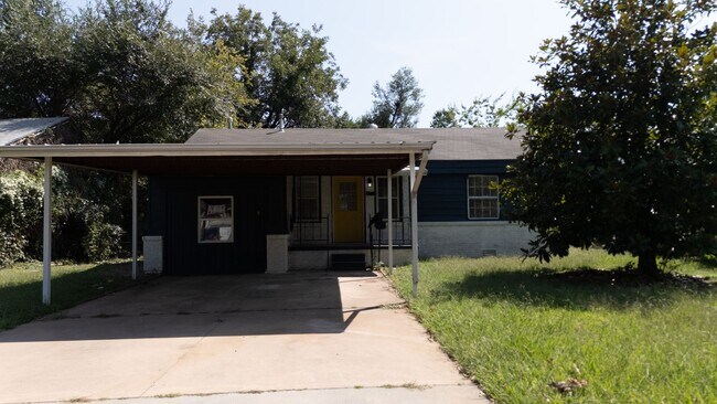 112 W Marshall Dr in Midwest City, OK - Building Photo - Building Photo