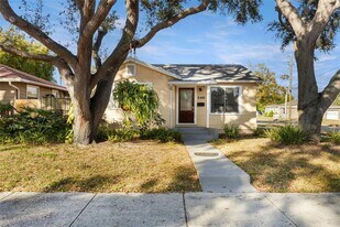 4401 3rd Ave N in St. Petersburg, FL - Building Photo