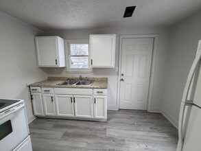 758 Dryden Rd in Zanesville, OH - Building Photo - Building Photo