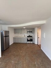 201 4th St in Clifton, NJ - Building Photo - Building Photo