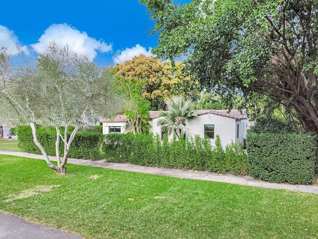 53 NE 106th St in Miami Shores, FL - Building Photo - Building Photo