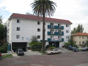 149 N Commonwealth Ave in Los Angeles, CA - Building Photo - Building Photo