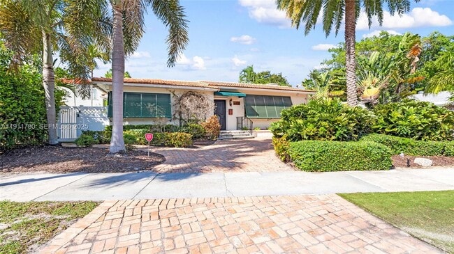 property at 623 NE 17th Way