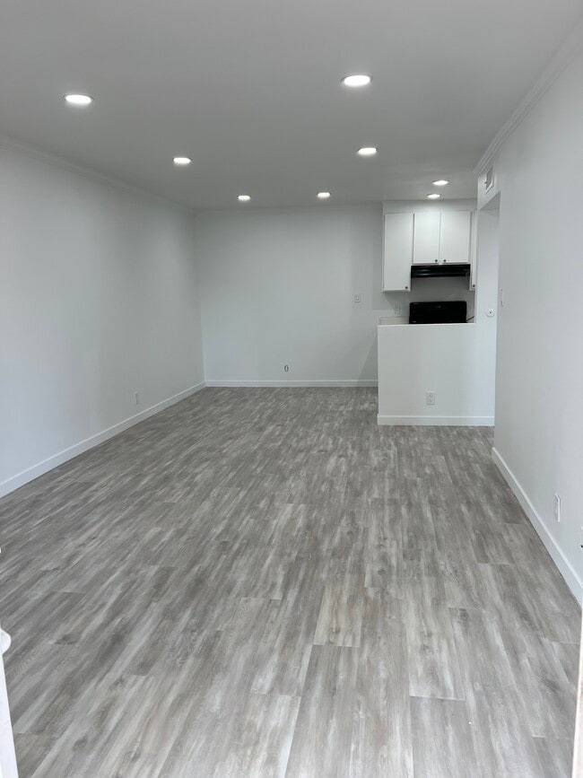 property at 21000 Parthenia St