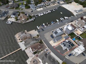 42 Bay Breeze Dr in Toms River, NJ - Building Photo - Building Photo