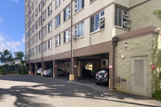 Kalakaua Vista in Honolulu, HI - Building Photo - Building Photo