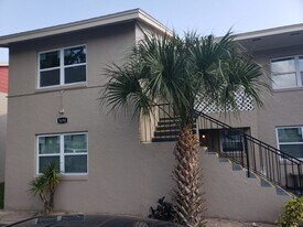 5690 Tomoka Dr in Pine Castle, FL - Building Photo