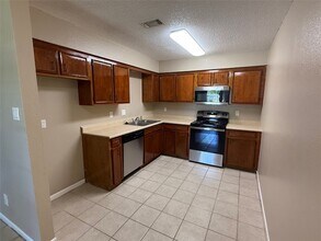 4504 Avenue L, Unit 3 in Santa Fe, TX - Building Photo - Building Photo