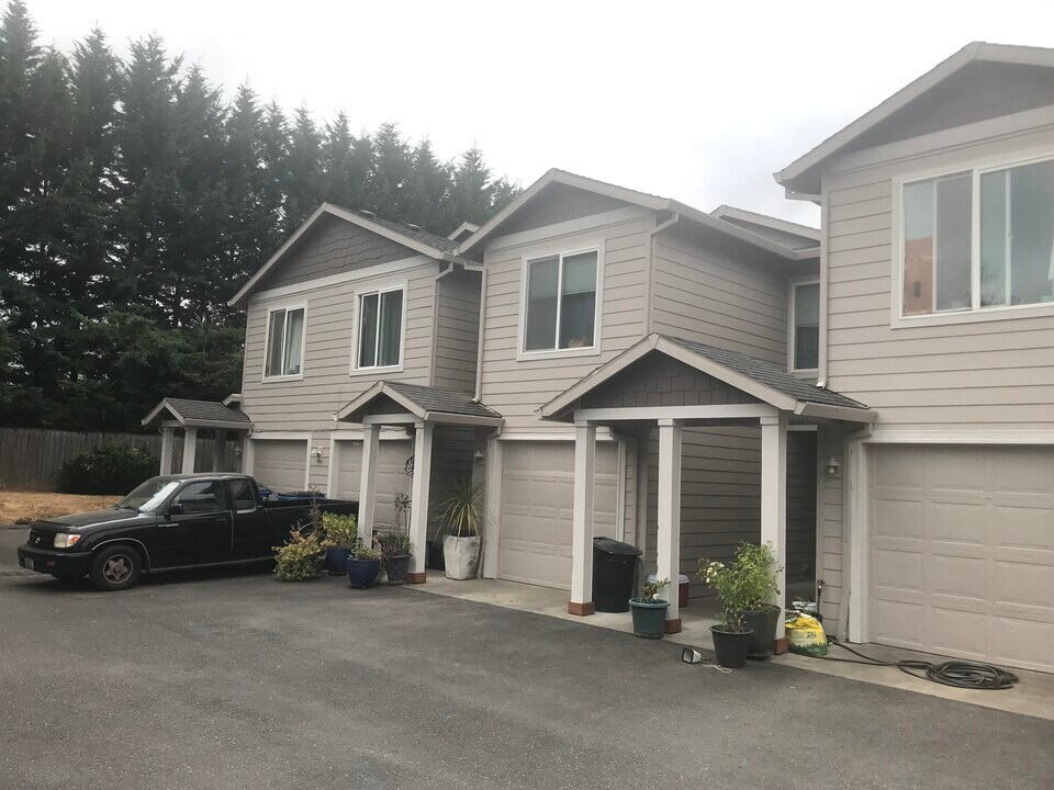 3013 Main St, Unit 6 in Washougal, WA - Foto de edificio