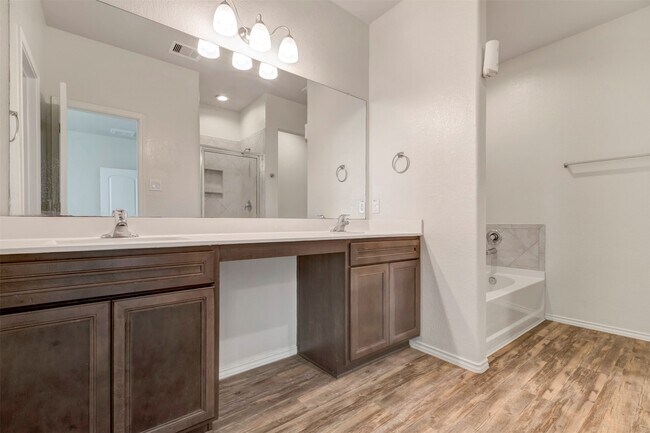 2331 Strong Horse Dr in Conroe, TX - Building Photo - Building Photo