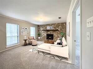 45 Kittiwake Ct in Spring, TX - Foto de edificio - Building Photo