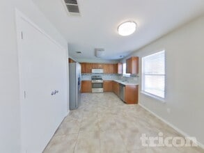 201 Outfitter Dr in Bastrop, TX - Building Photo - Building Photo