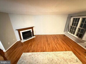 3965 Pepperidge Ct in Woodbridge, VA - Building Photo - Building Photo
