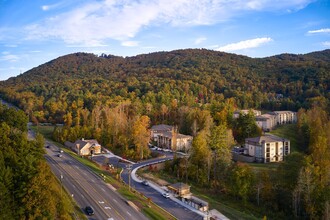 The Reserves at Gashes Creek in Asheville, NC - Building Photo - Building Photo