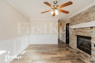 10 Fir St in Carpentersville, IL - Building Photo - Building Photo