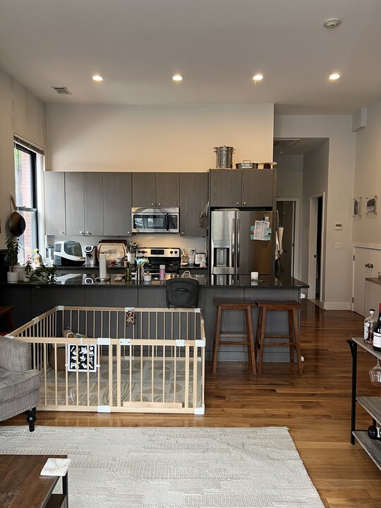 557 Columbus Ave in Boston, MA - Building Photo
