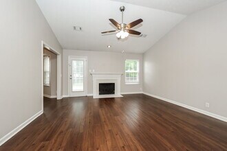 7551 W Winchester Dr in Nashville, TN - Building Photo - Building Photo