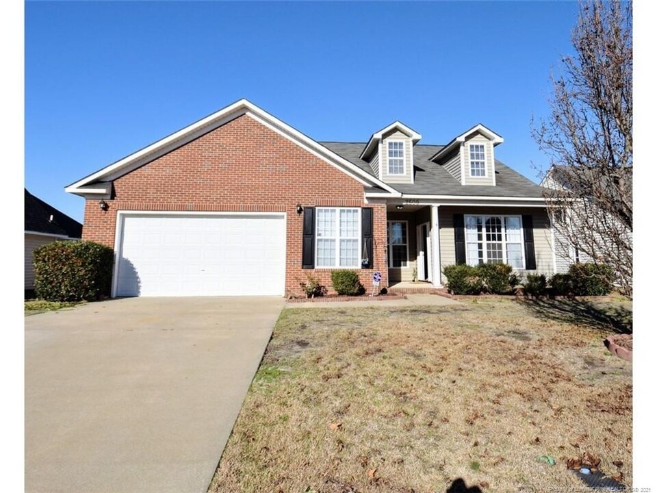 2505 Gray Goose Loop in Fayetteville, NC - Building Photo