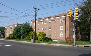 White Horse Gardens in Trenton, NJ - Building Photo - Building Photo