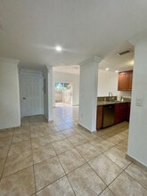 7250 NW 174th Ter in Hialeah, FL - Building Photo - Building Photo