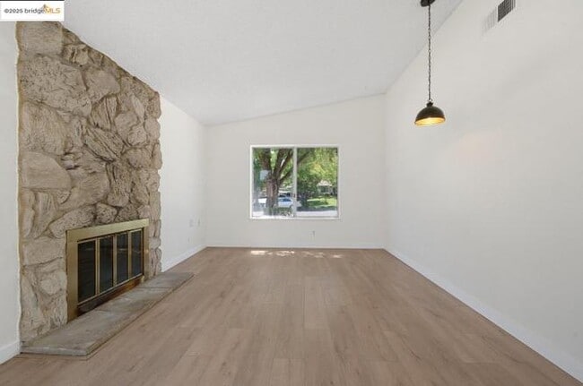 4148 Redwood Rd in Livermore, CA - Building Photo - Building Photo