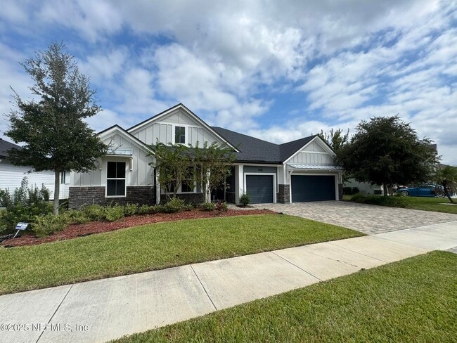 1021 Oakland Hills Ave in Middleburg, FL - Building Photo - Building Photo