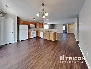 7270 Burlat Ln in Noblesville, IN - Building Photo - Building Photo