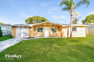 2912 Puma Dr in Holiday, FL - Building Photo