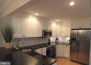 143 N State St in Newtown, PA - Building Photo - Building Photo