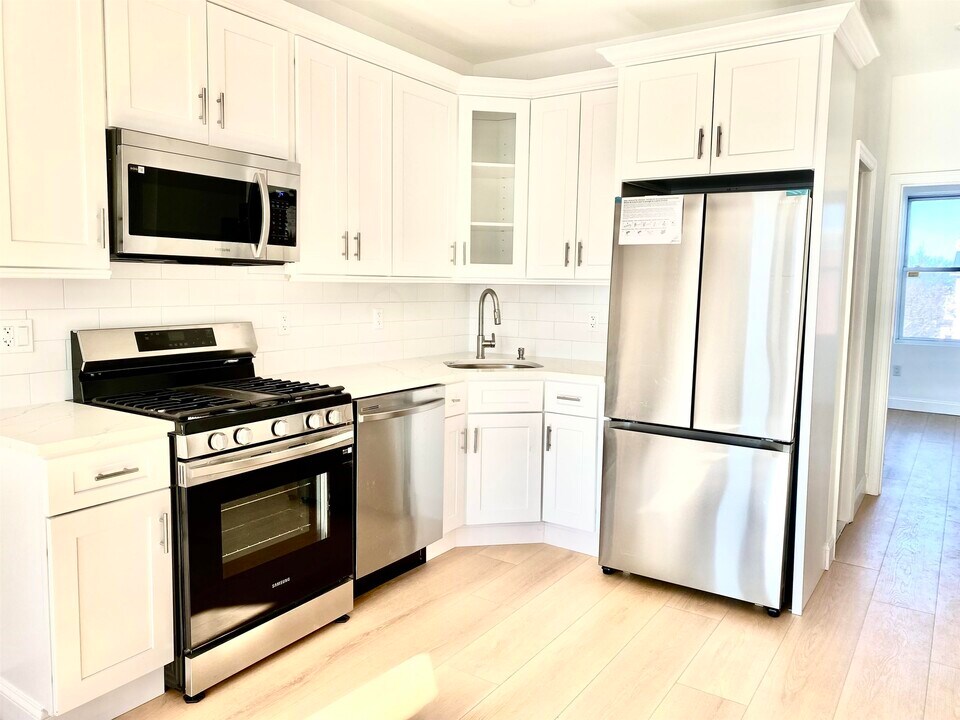 282 NORTH St-Unit -2 in Jersey City, NJ - Building Photo