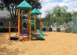 11211 W Atlantic Blvd, Unit 201 in Coral Springs, FL - Building Photo - Building Photo