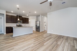 17853 Stone Ter Ct in Montgomery, TX - Building Photo - Building Photo