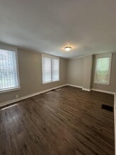 3828 E 11th St in Kansas City, MO - Building Photo - Building Photo