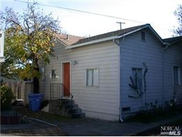 327 Decker St in Santa Rosa, CA - Building Photo - Building Photo