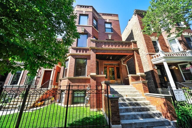property at 2650 W Walton St