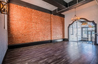 Lafayette Hotel Apartments in Los Angeles, CA - Building Photo - Interior Photo